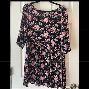 Floral print thin dress with elbow length sleeves